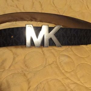 🌸Authentic Michael Kors belt